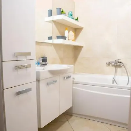 Prestigioso Flat Al Piano Terra Ferrara